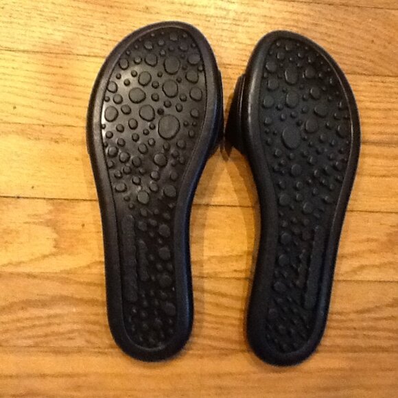 Soak Pool Slides - Picture 2 of 3